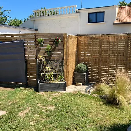 Swimming's House * Hermanville-sur-Mer